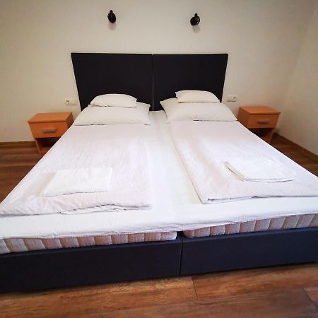 Mate Apartman Gyula Dış mekan fotoğraf